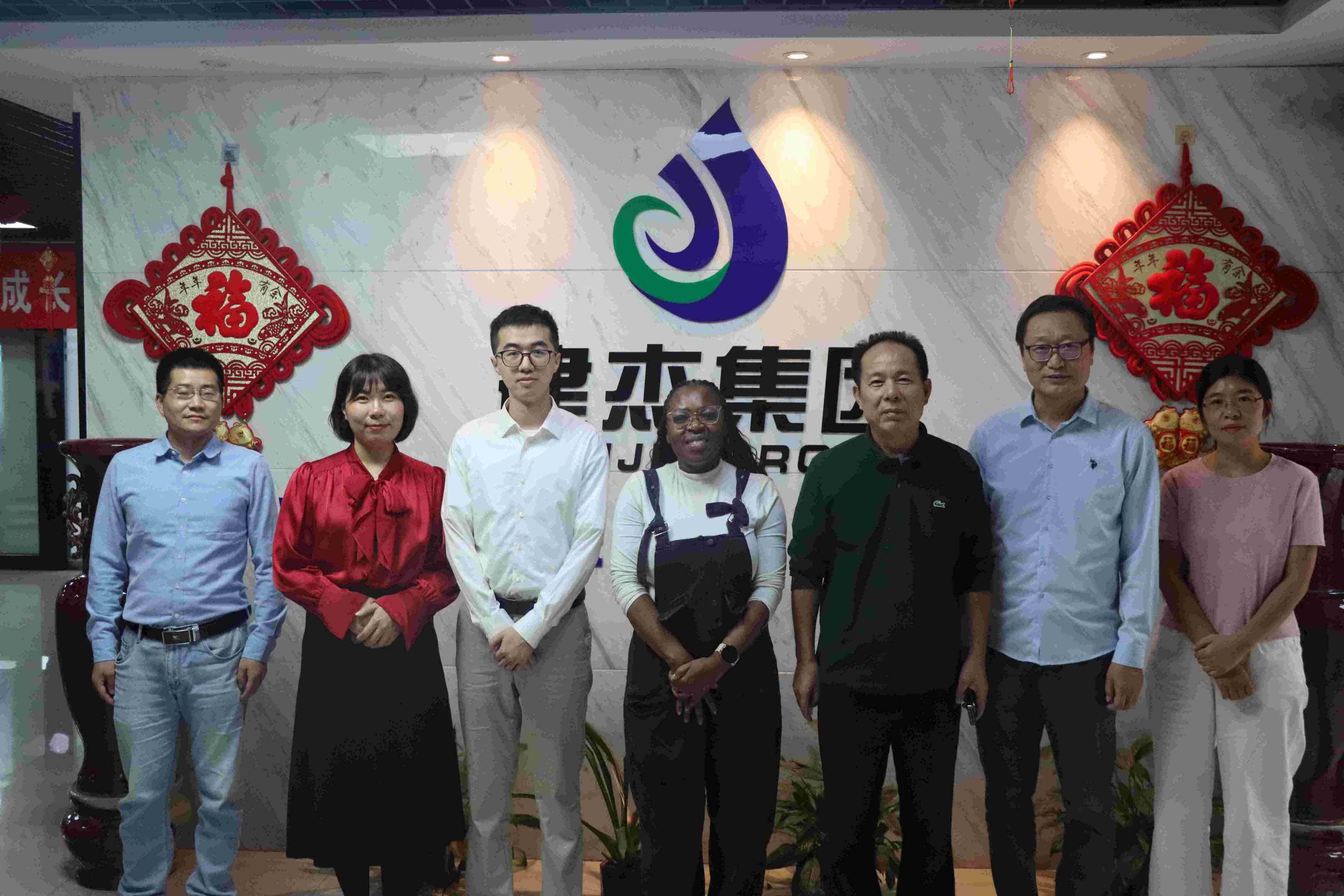 南非客戶來訪建杰實(shí)業(yè)：共話經(jīng)濟(jì)煉鐵新篇章！